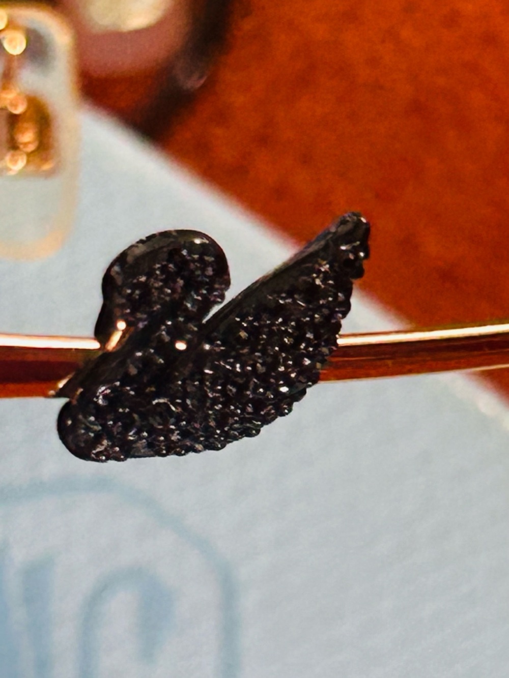 Swarovski $299 SWAN Sunglasses with Case - Picture 7 of 7